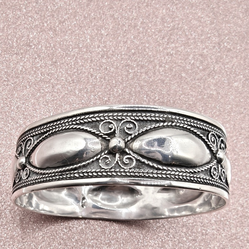 Vintage Silver‎ Repousse Bangle Bracelet Filigree Scroll Boho  Cuff